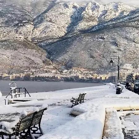 B4 Korinthos *